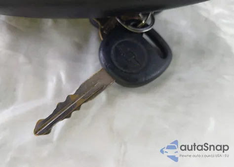 1999 Chevrolet Silverado 1500 Ls z USA, uszkodzony, nr VIN 1GCEK19T2XE124187